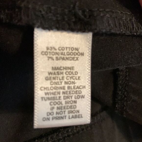 Lou & Grey Size small black Capri leggings - Picture 4 of 5